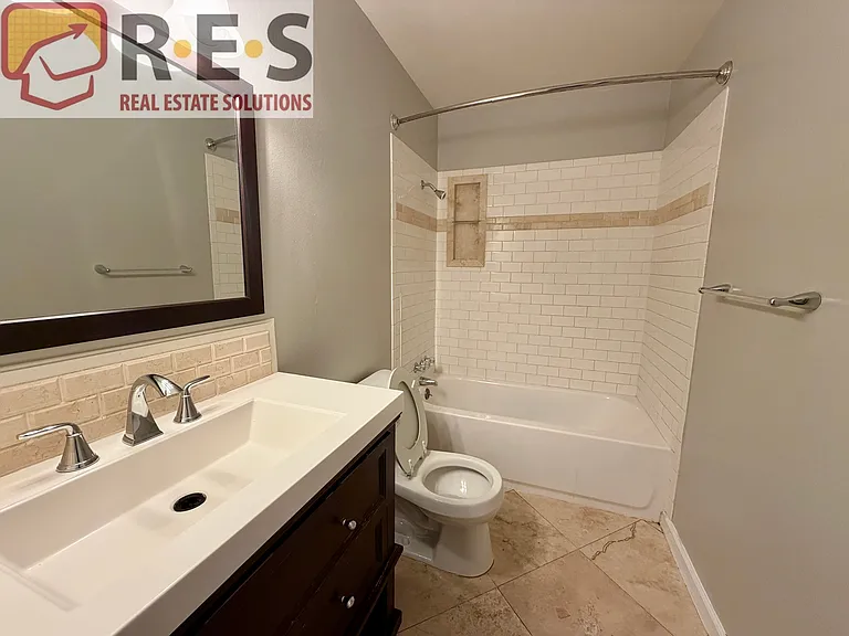 9032 E Lehigh Ave — Photo 4