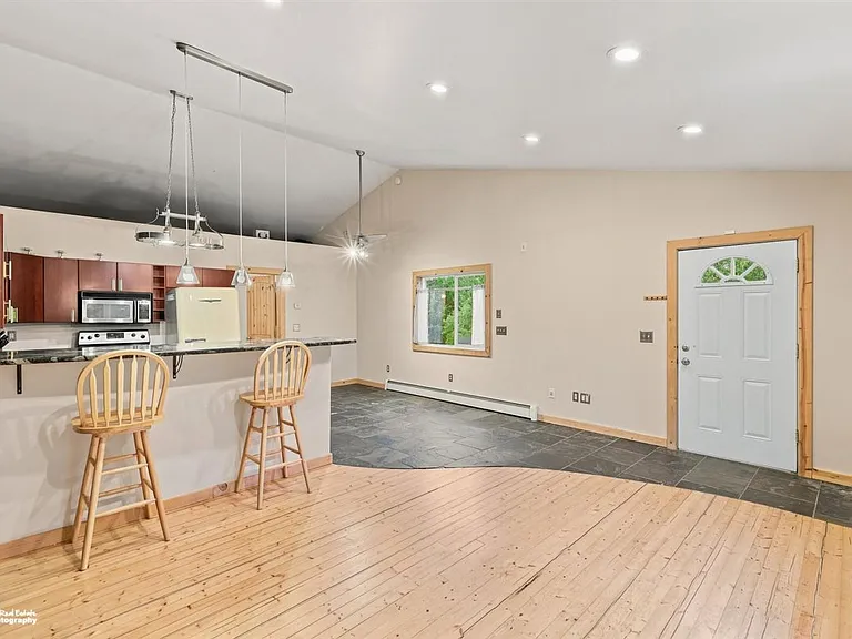 3800 N Engstrom Rd — Photo 16