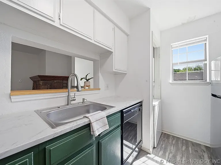 6354 S 80th East Ave #E — Photo 17