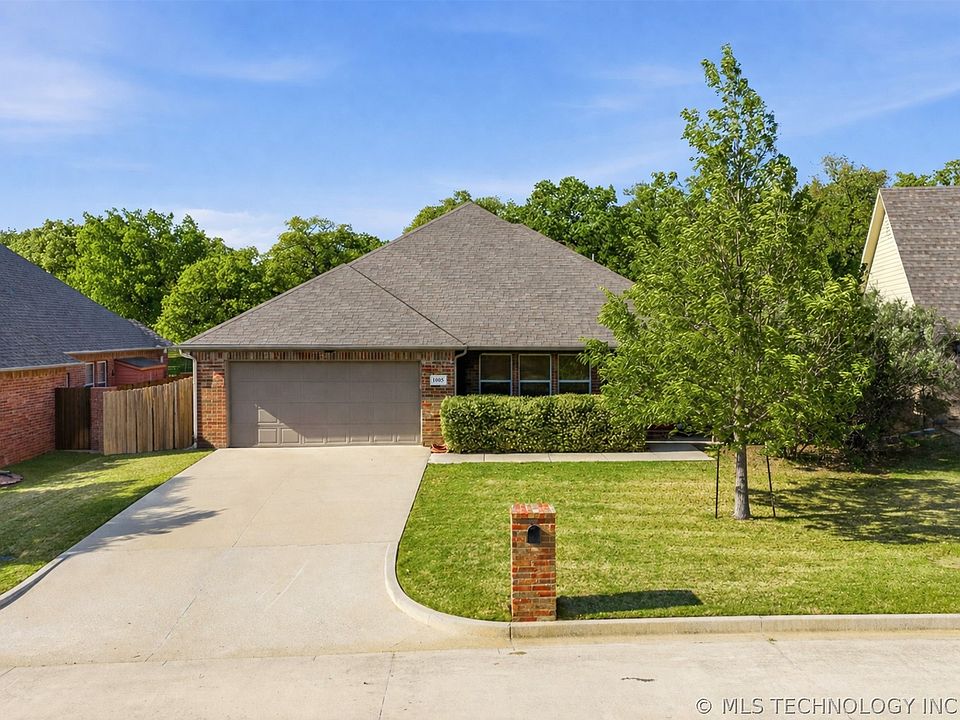 1st image of 1005 Stone Creek Dr