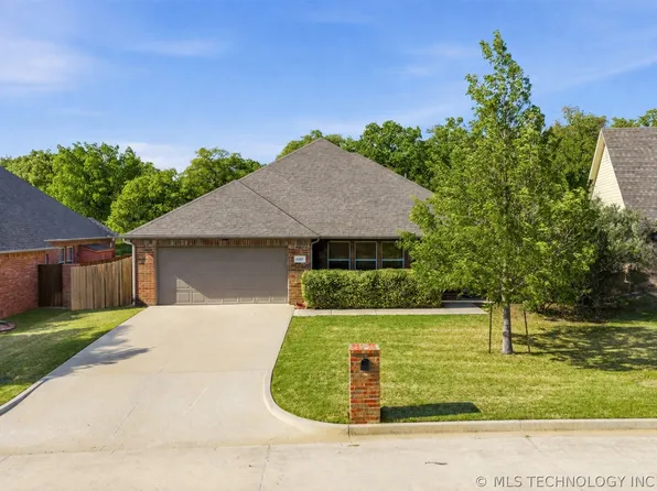 1005 Stone Creek Dr, Ardmore, OK 73401
