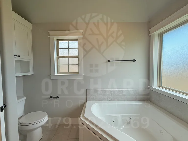 927 Fair Oaks St — Photo 14