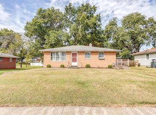 118 Union Hill Rd, Fairview Heights, IL 62208