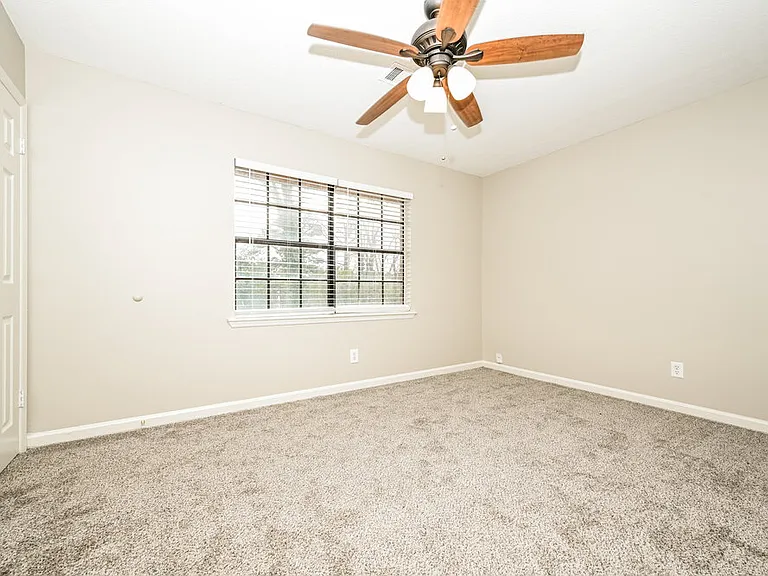 107 Fairview Pl — Photo 8