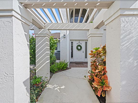 3rd image of 3971 Schooner Pointe Dr APT 201