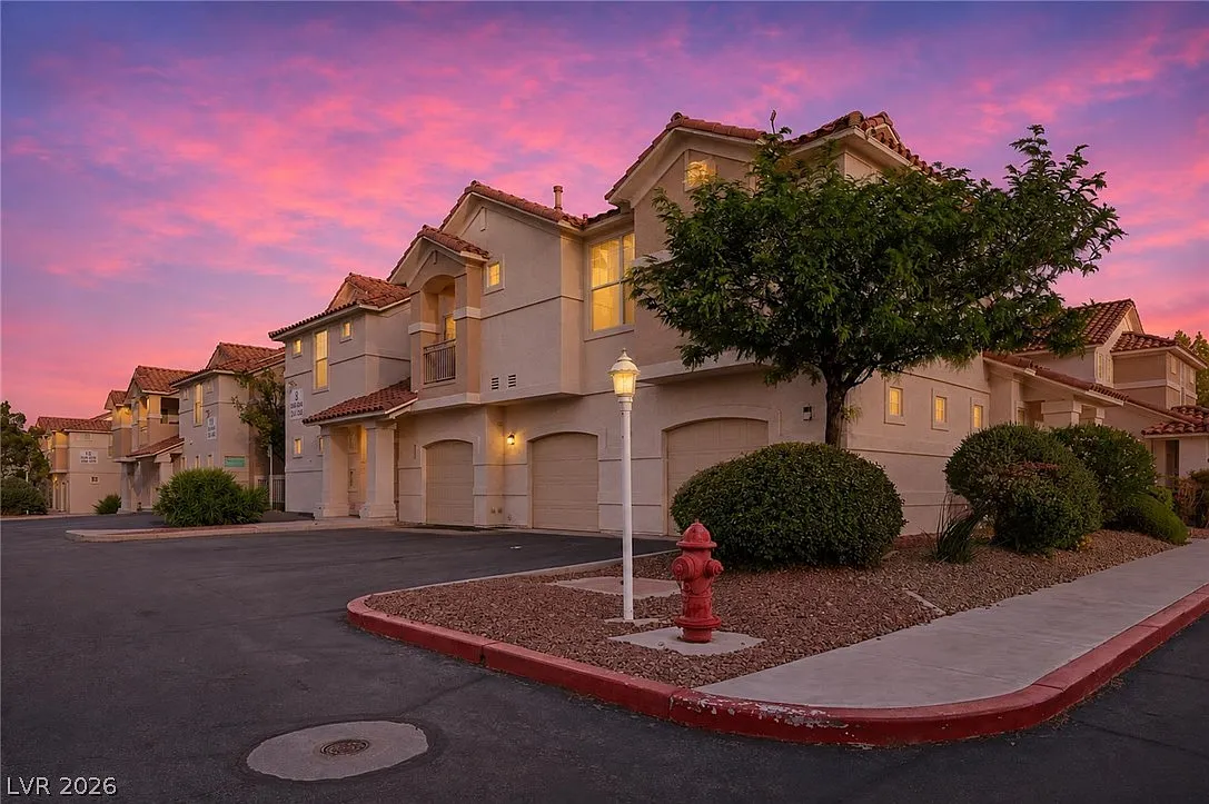 2 bed, 2.0 bath, 1134 sqft, $1,650 — Photo 1
