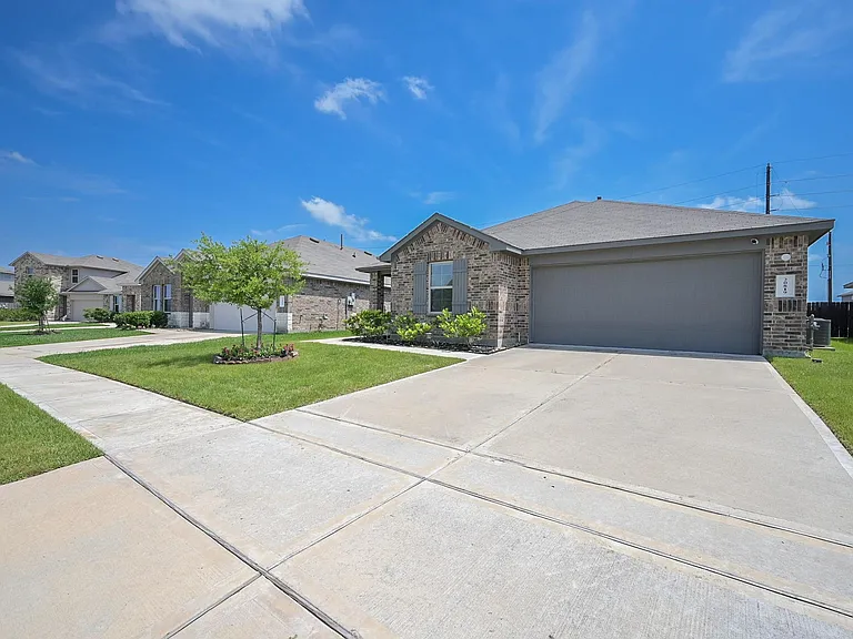 20819 Medford Landing Ln — Photo 3