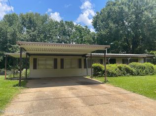 1090 Branch St, Jackson, MS 39212