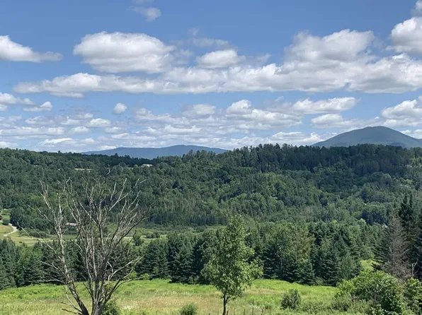 1006 Vail Drive, Lyndon, VT 05851