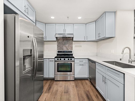3rd image of 1401 Mission St Unit 208