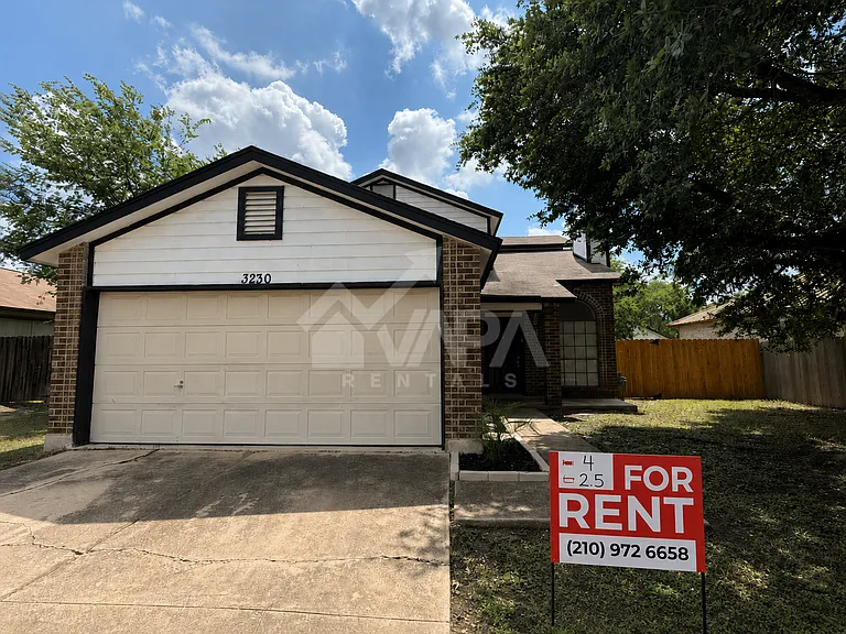 3230 Bear Springs Dr — Photo 1