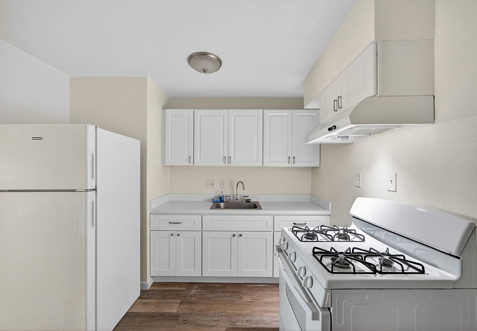 1st image of 3715 46th Ave #4