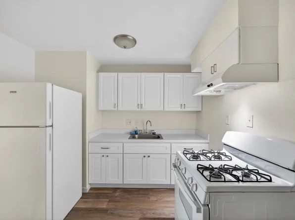 3715 46th Ave #4, Sacramento, CA 95824