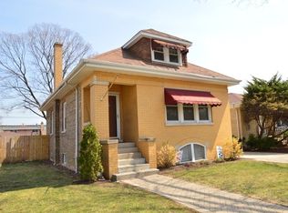 909 Bristol Ave, Westchester, IL 60154