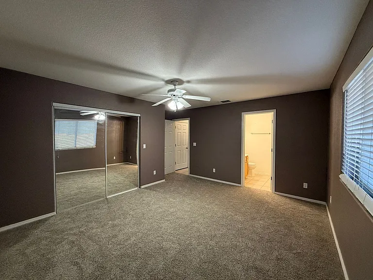 980 Joshua Tree Dr — Photo 8