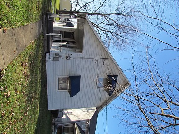 2nd image of 175 N Grand Ave