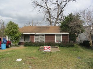 9318 Highlawn St, Houston, TX 77022