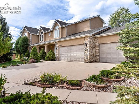 3rd image of 2285 Vanreen Dr