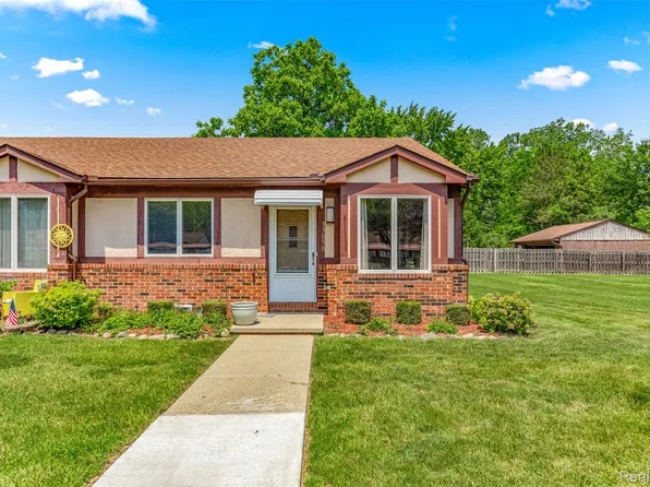 33050 Woodworth Ct, Westland, MI 48185