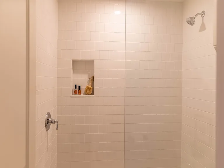 5516 Roosevelt Ave #206 — Photo 32