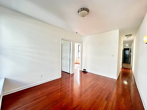 2nd image of 26 E 105th St #3V