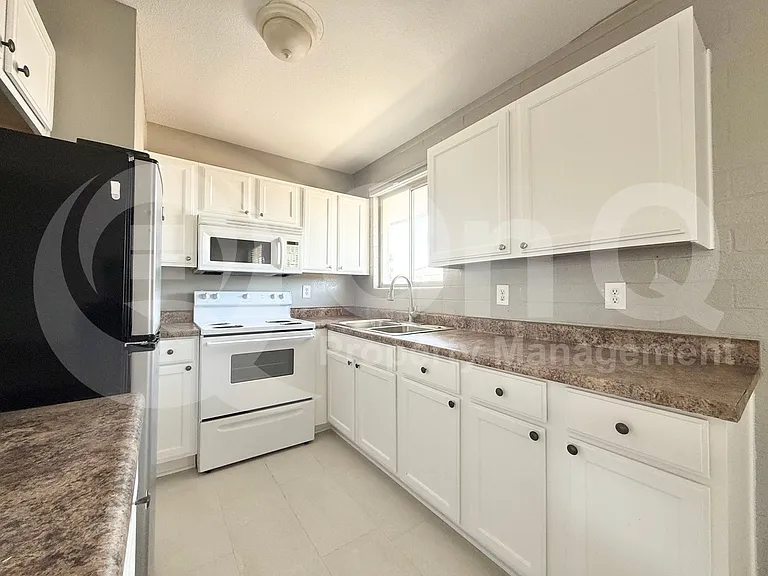 4401 N 12th St #204 — Photo 4