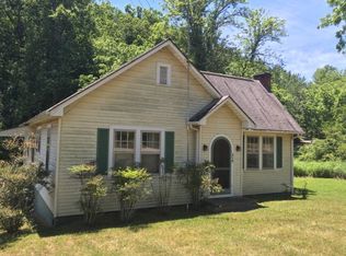 516 Palmer Dr, Franklin, NC 28734