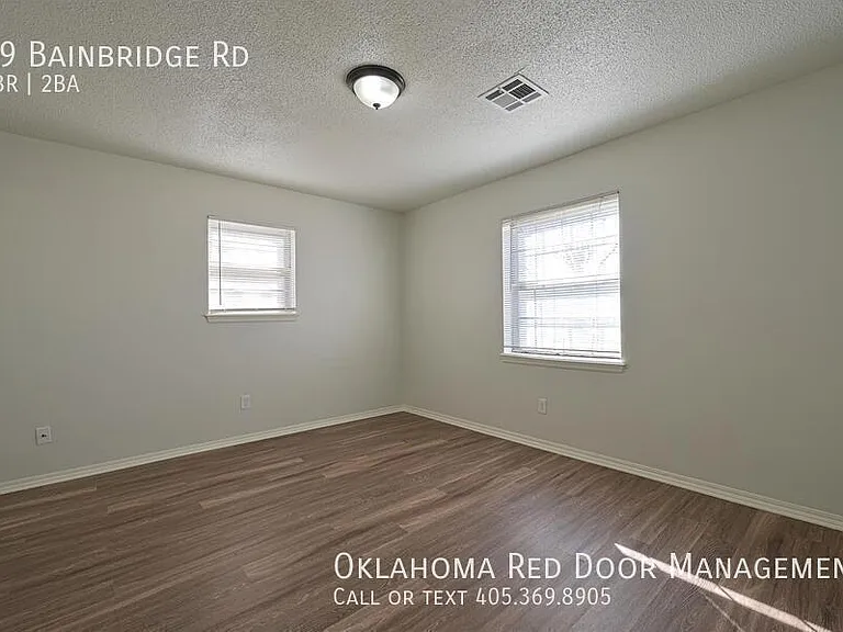 29 Bainbridge Rd — Photo 12