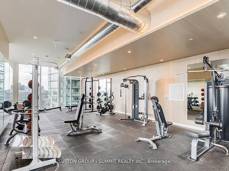 135 E Liberty St N #1507 — Photo 13