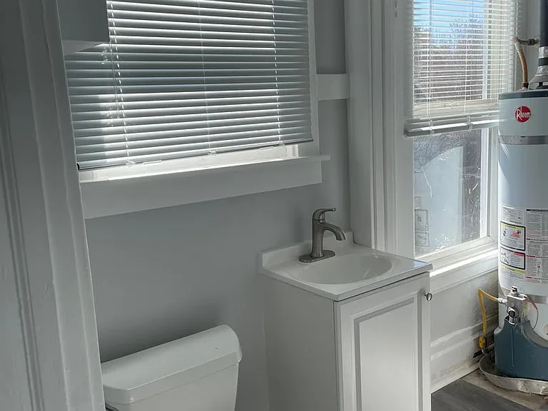 521 Davis St — Photo 6