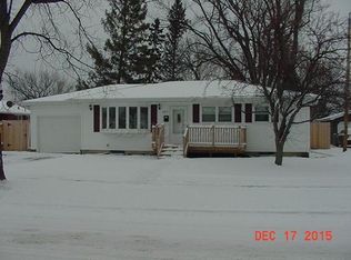 407 3rd St E, West Fargo, ND 58078