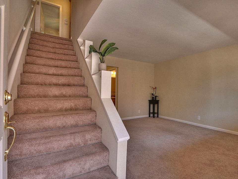 Townhouse Living room
