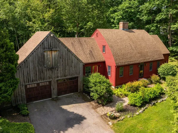 35 Oakwood Drive, Portsmouth, NH 03801