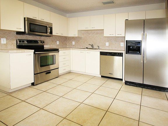 2nd image of 9946 62nd Ter S APT C