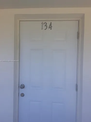 134 Coventry Pl #134-F Photo 1