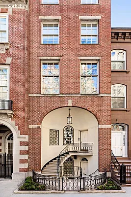 Sold by Sotheby's International Realty | media 2