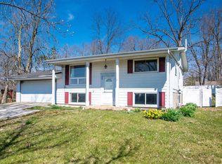 105 E Reagan Dr, Eureka, IL