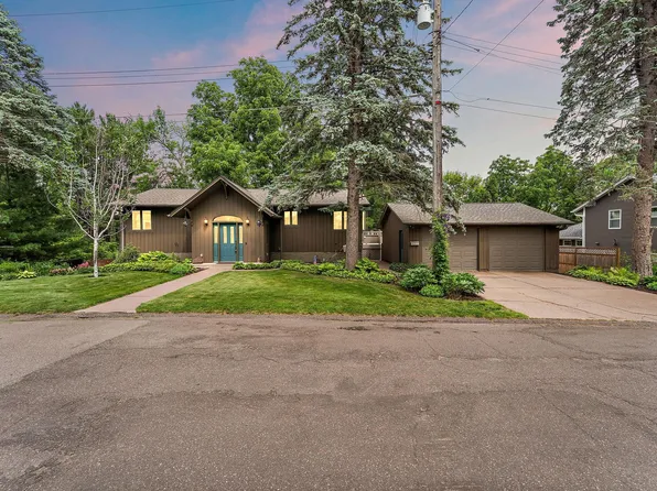 1119 3rd St N, Stillwater, MN 55082