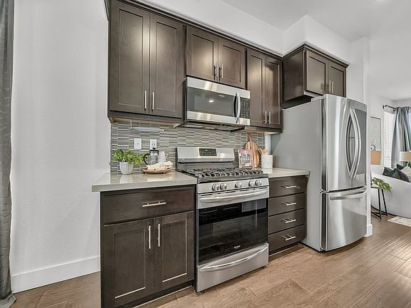 4th image of 1496 Seawind Dr