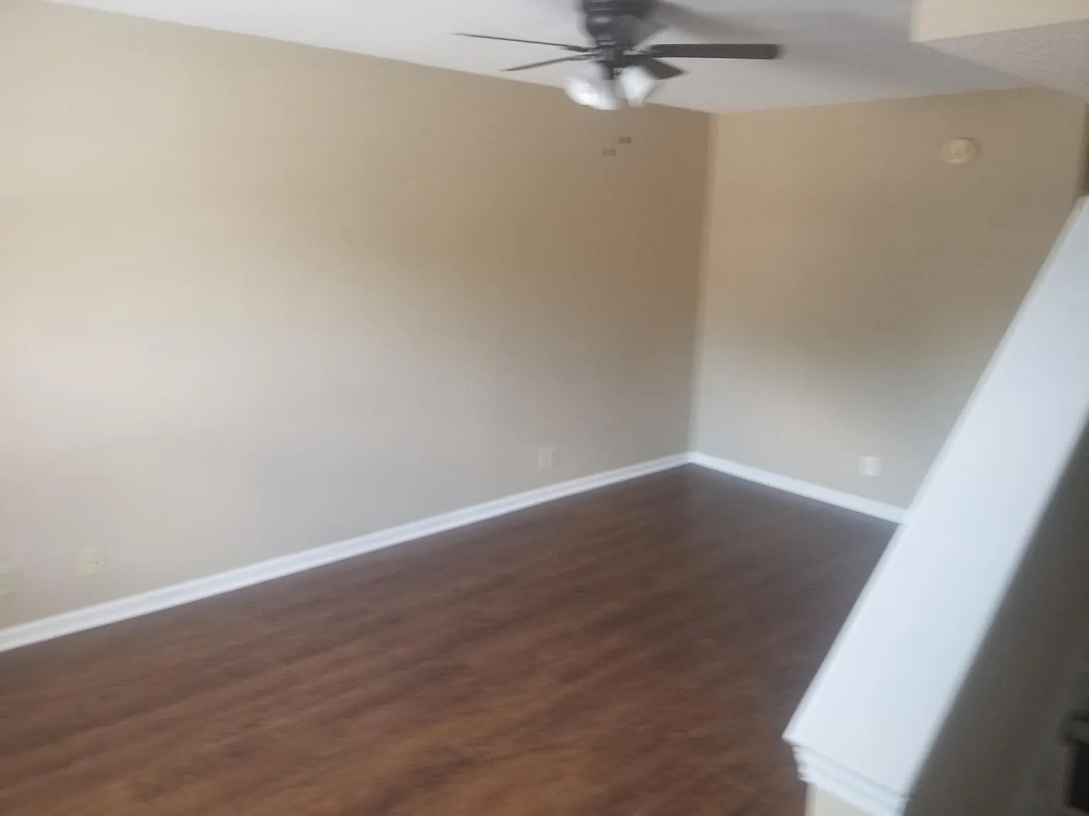 2 bed, 1.5 bath, 1040 sqft, $900 — Photo 2