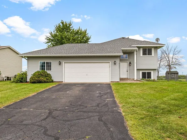 9434 Oriole Ln, Monticello, MN 55362