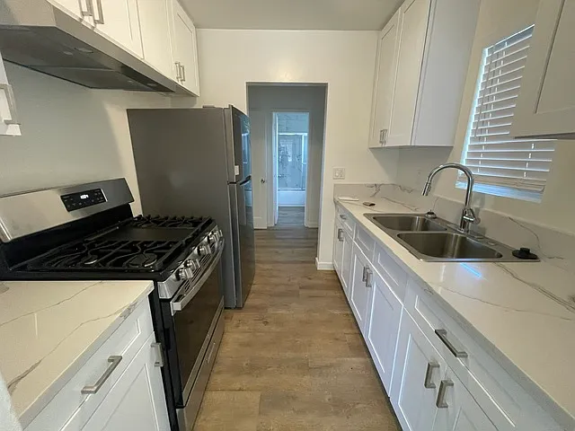 519 W D St #E — Photo 7