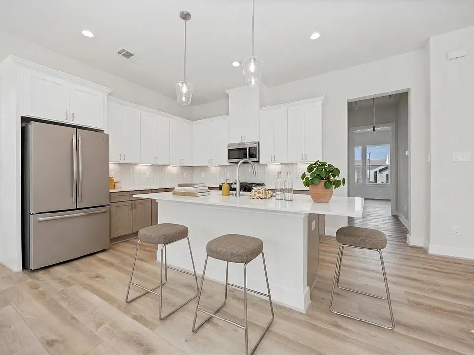 6109 De Campo St