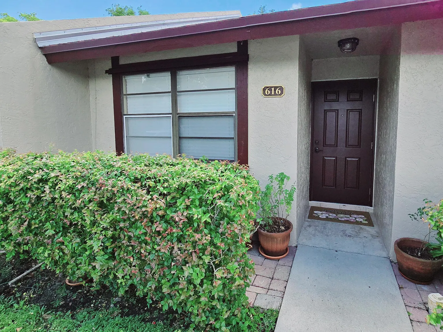 2 bed, 2.0 bath, 793 sqft, $2,295 — Photo 2