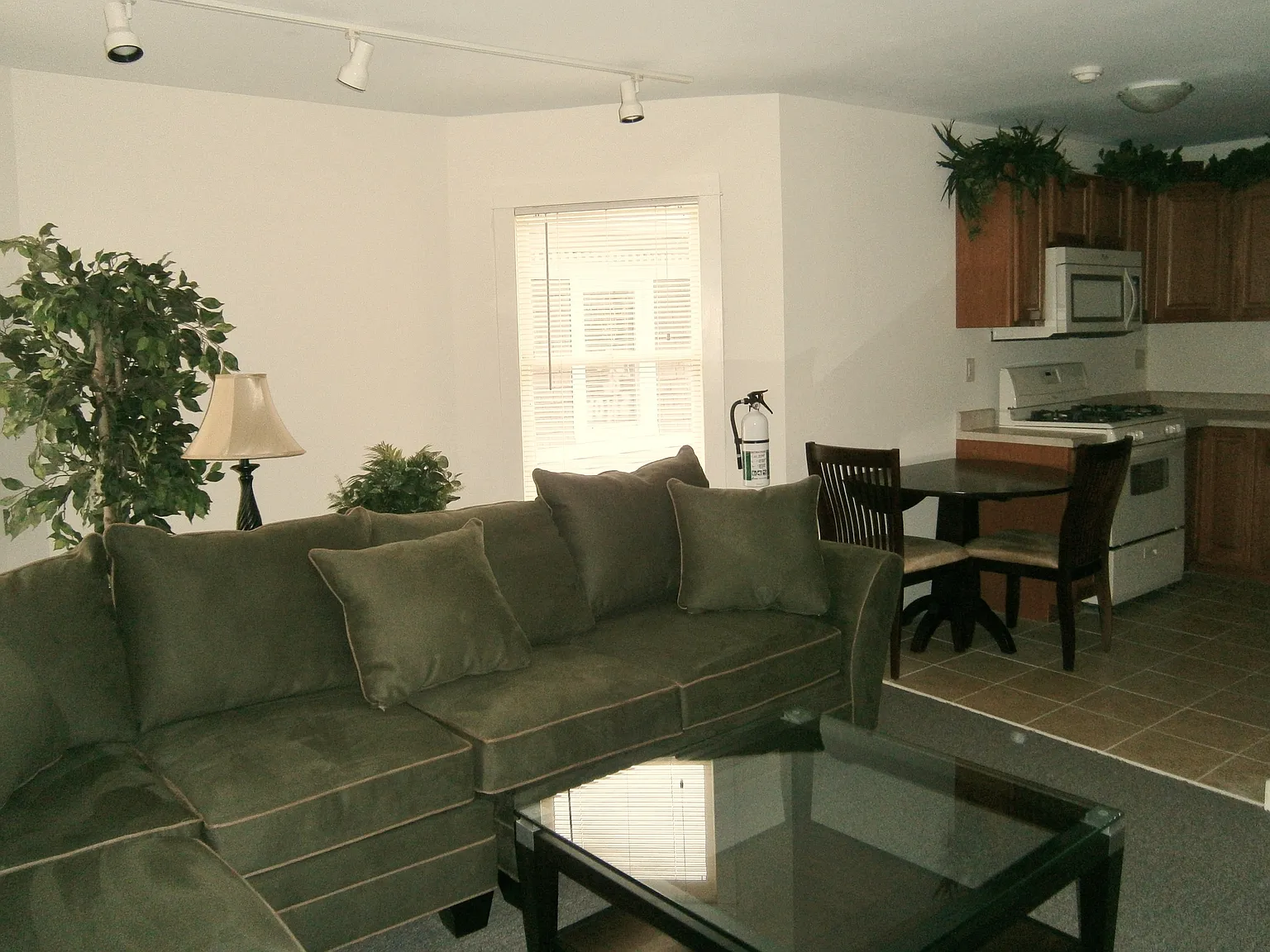 103 Highland Place - 4 — Photo 3