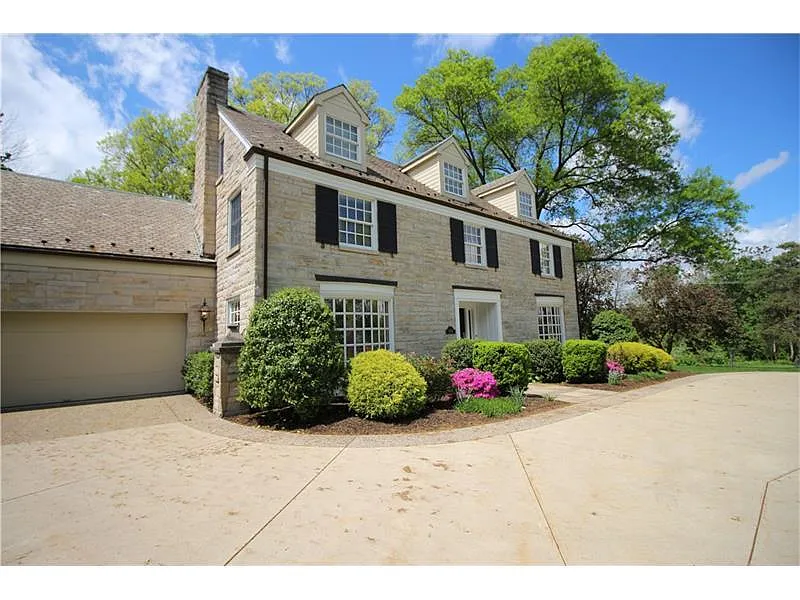 1160 Washington Rd photo 1