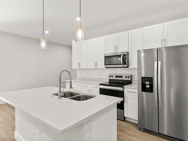 2021 W Alhambra Dr — Photo 15