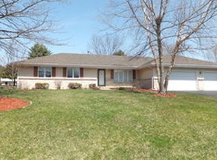 7190 Moss Canyon Rd, Cherry Valley, IL 61016