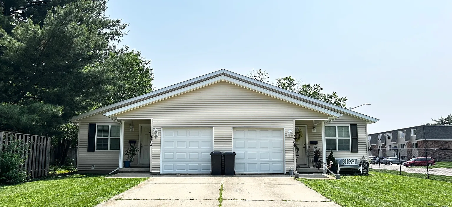 1704 S Cottage Grove Ave photo 1