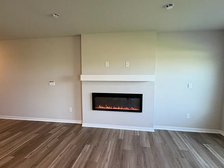 1069 Daisy Ln #1 — Photo 12